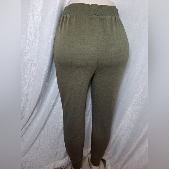 JOGGER SET - Picture 7 of 7